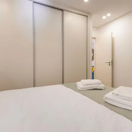 Apartment 156 Banksy Oasis Terrace Lisbon