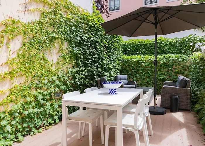 156 Banksy Oasis Terrace *