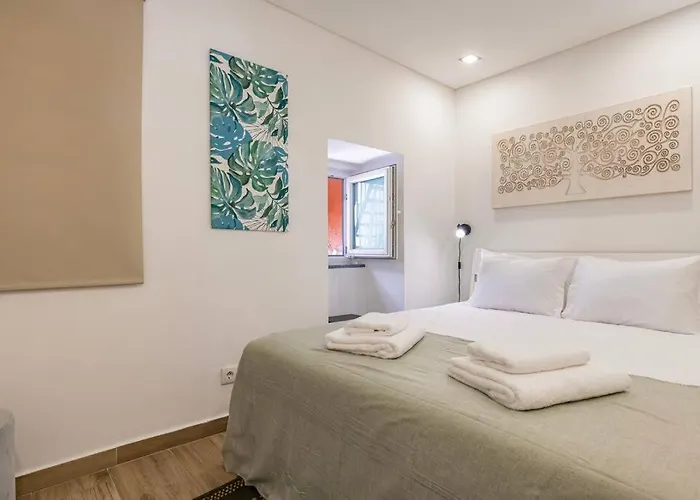 156 Banksy Oasis Terrace