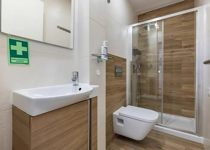 156 Banksy Oasis Terrace