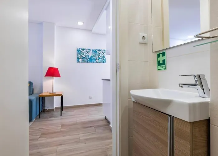 156 Banksy Oasis Terrace Lejlighed